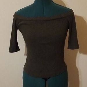 Off-the-shoulder top